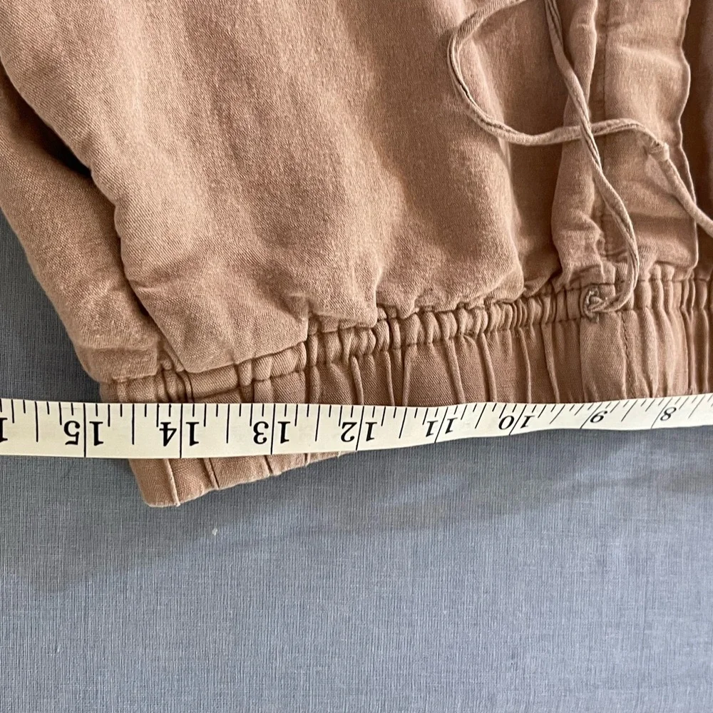 H&M Women’s Capri Linen Boho Blend Casual Pants in Light Brown size medium